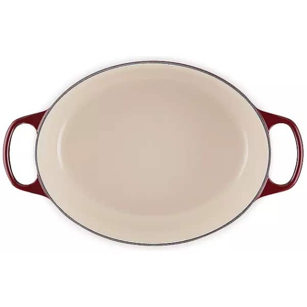 Le Creuset Signature Oválny Rhône 31 cm kastról v kuchyni