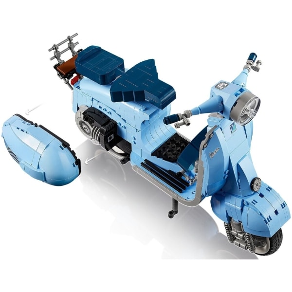 LEGO Vespa 125 10298 in blue color