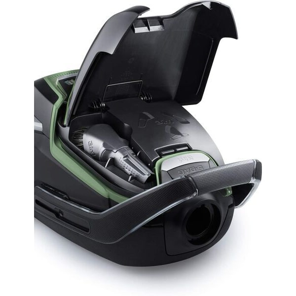 AEG VX9-2-ÖKO s otvoreným vrchným krytom a priestorom na uloženie príslušenstva.
