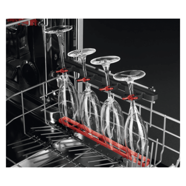 Držiak na štyri vínové poháre so systémom SoftGrip a SoftSpikes vo vnútri umývačky
